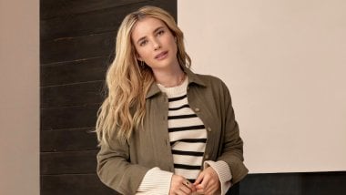Emma Roberts DSWs Crown Vintage Fall Collection Wallpaper