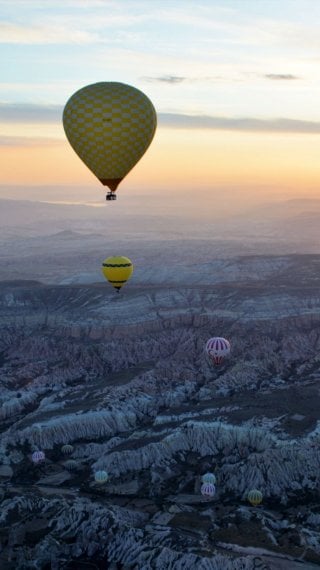 Hot air balloons at sunset Wallpaper